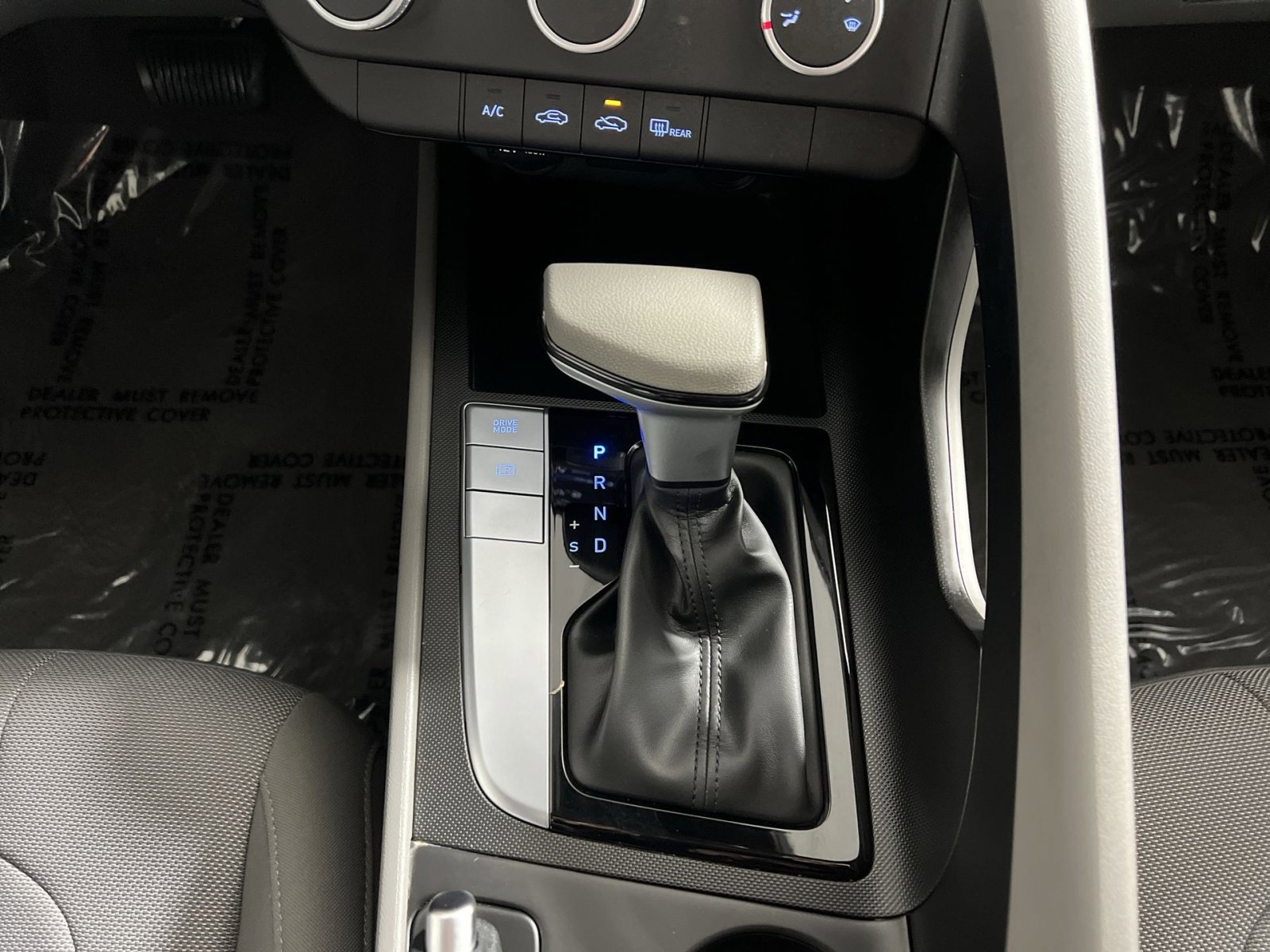 Used 2023 Hyundai Elantra SE w/ Cargo Package image 21