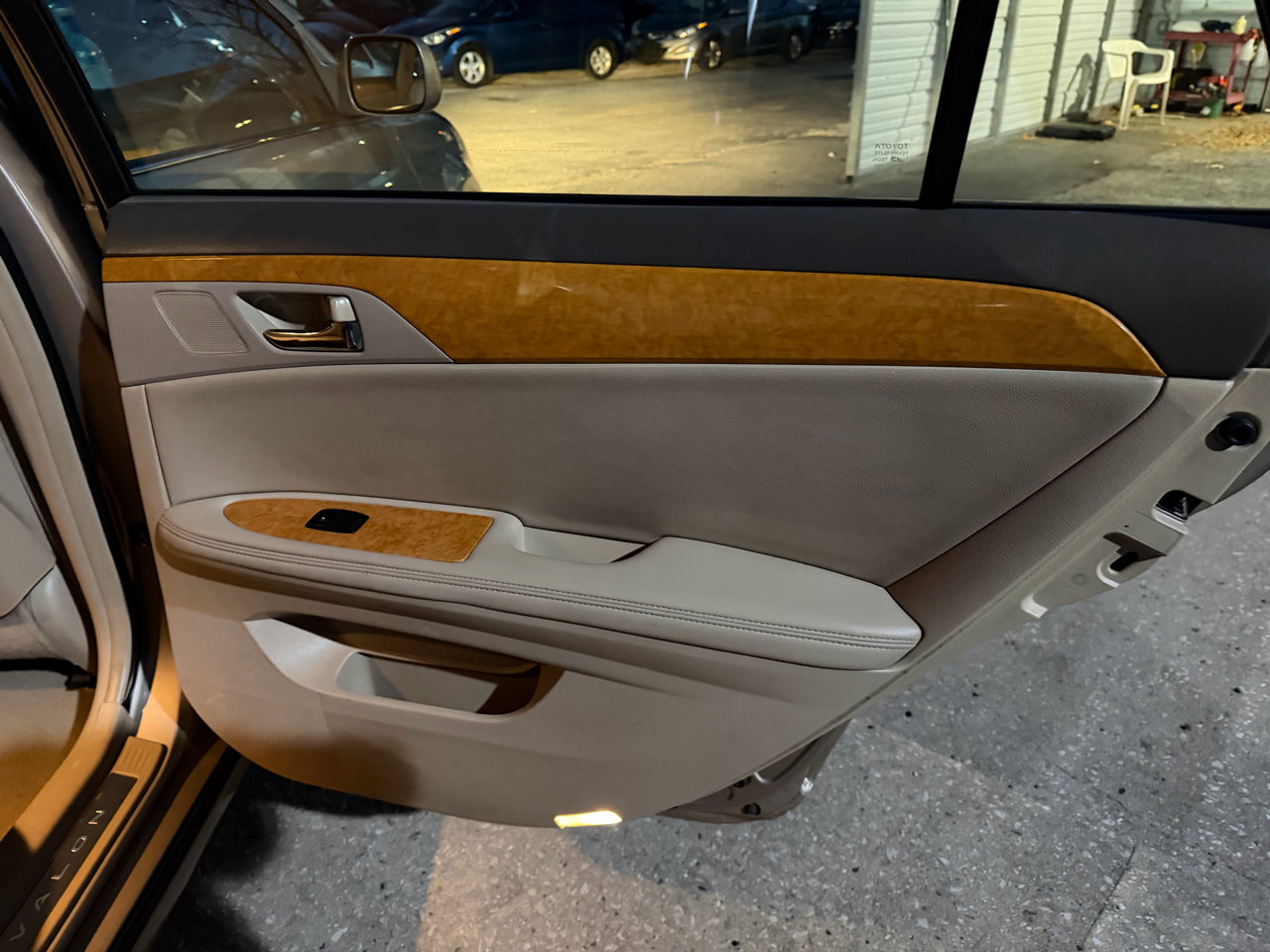 Used 2007 Toyota Avalon XLS image 20