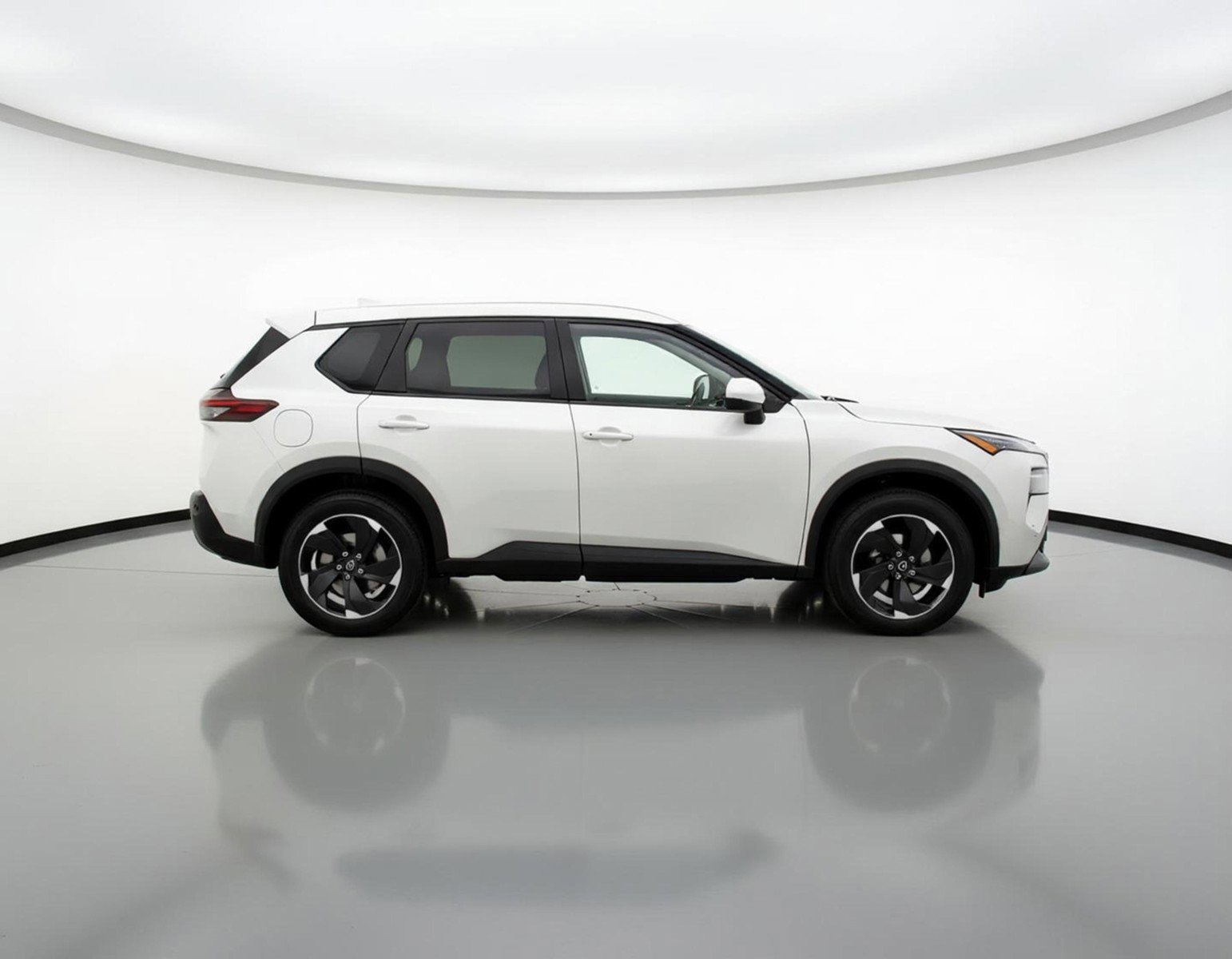 Used 2025 Nissan Rogue SV FWD image 11