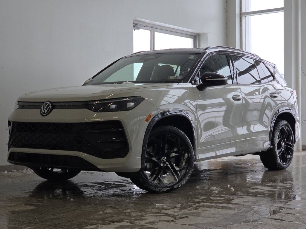 New 2026 Volkswagen Tiguan SE R-Line image 2