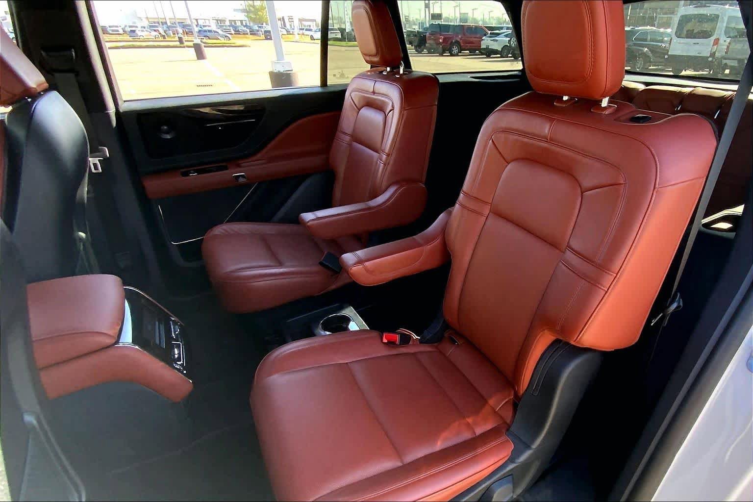 Used 2025 Lincoln Aviator Reserve w/ Illumination Package RWD image 21
