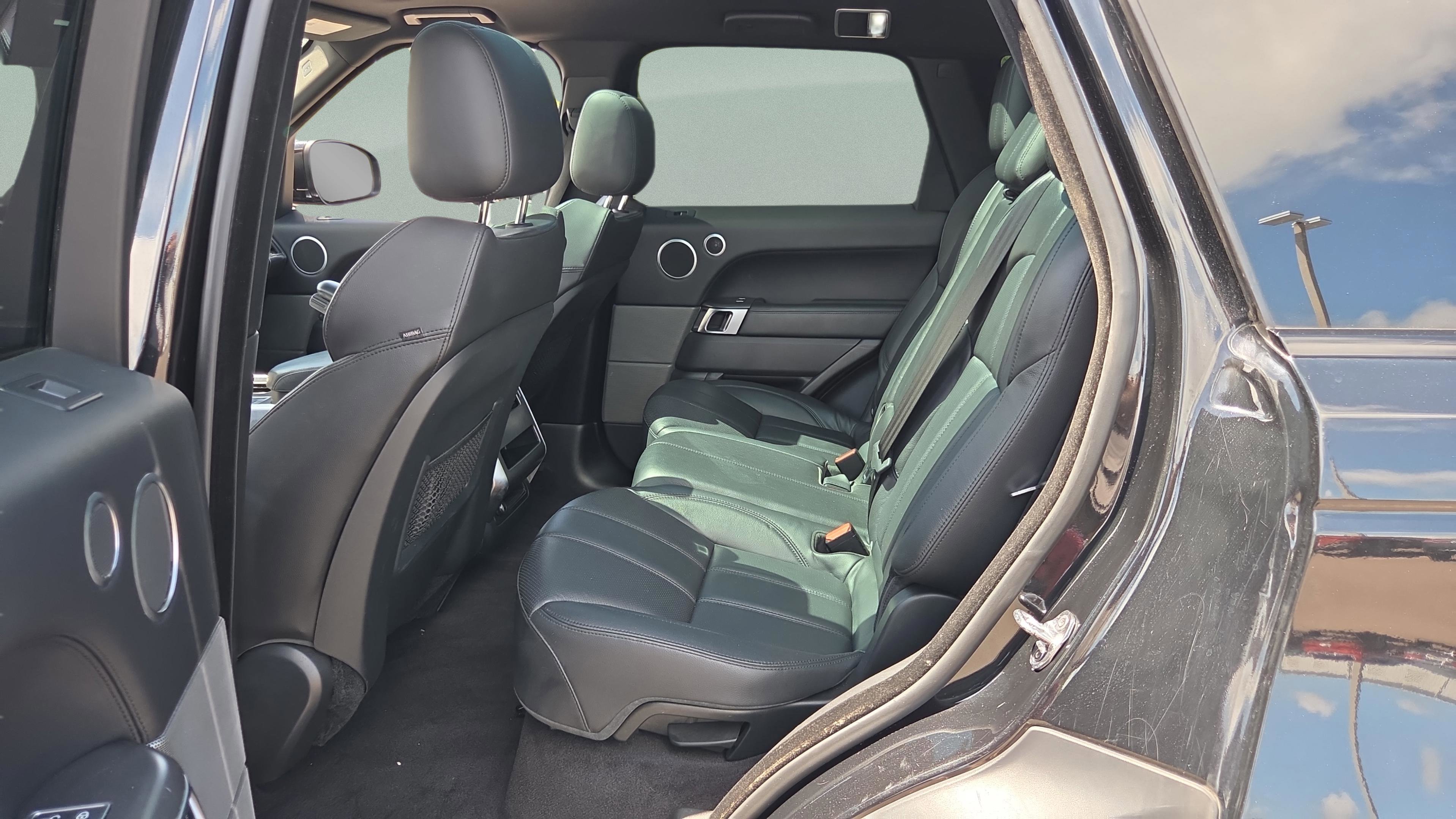 Used 2016 Land Rover Range Rover Sport SE AWD/4WD image 11