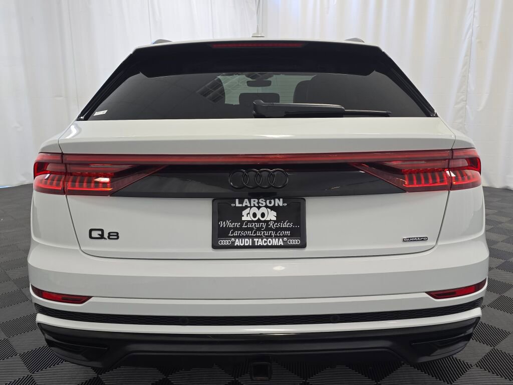 Used 2021 Audi Q8 Prestige w/ Prestige Package image 5