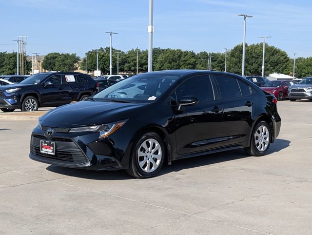 Used 2025 Toyota Corolla LE FWD image 10