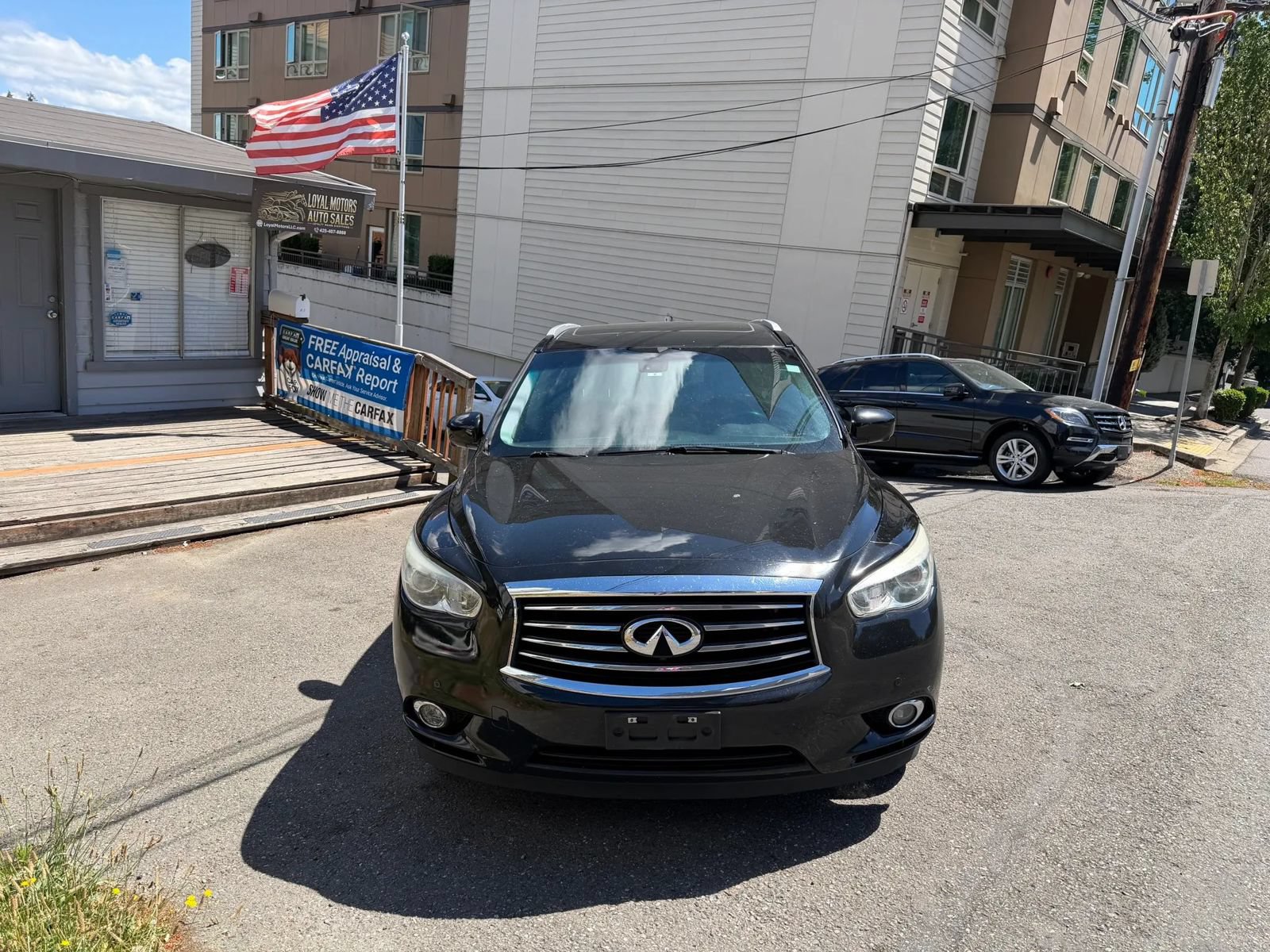 Used 2015 INFINITI QX60 Luxe w/ Premium Plus Package AWD/4WD image 3
