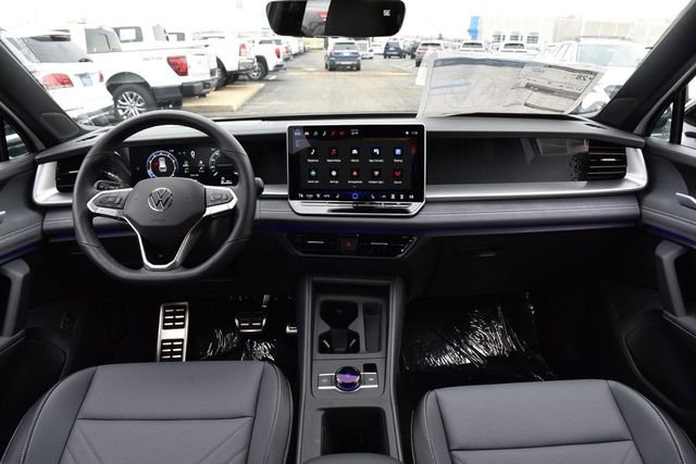 New 2026 Volkswagen Tiguan SE R-Line image 7