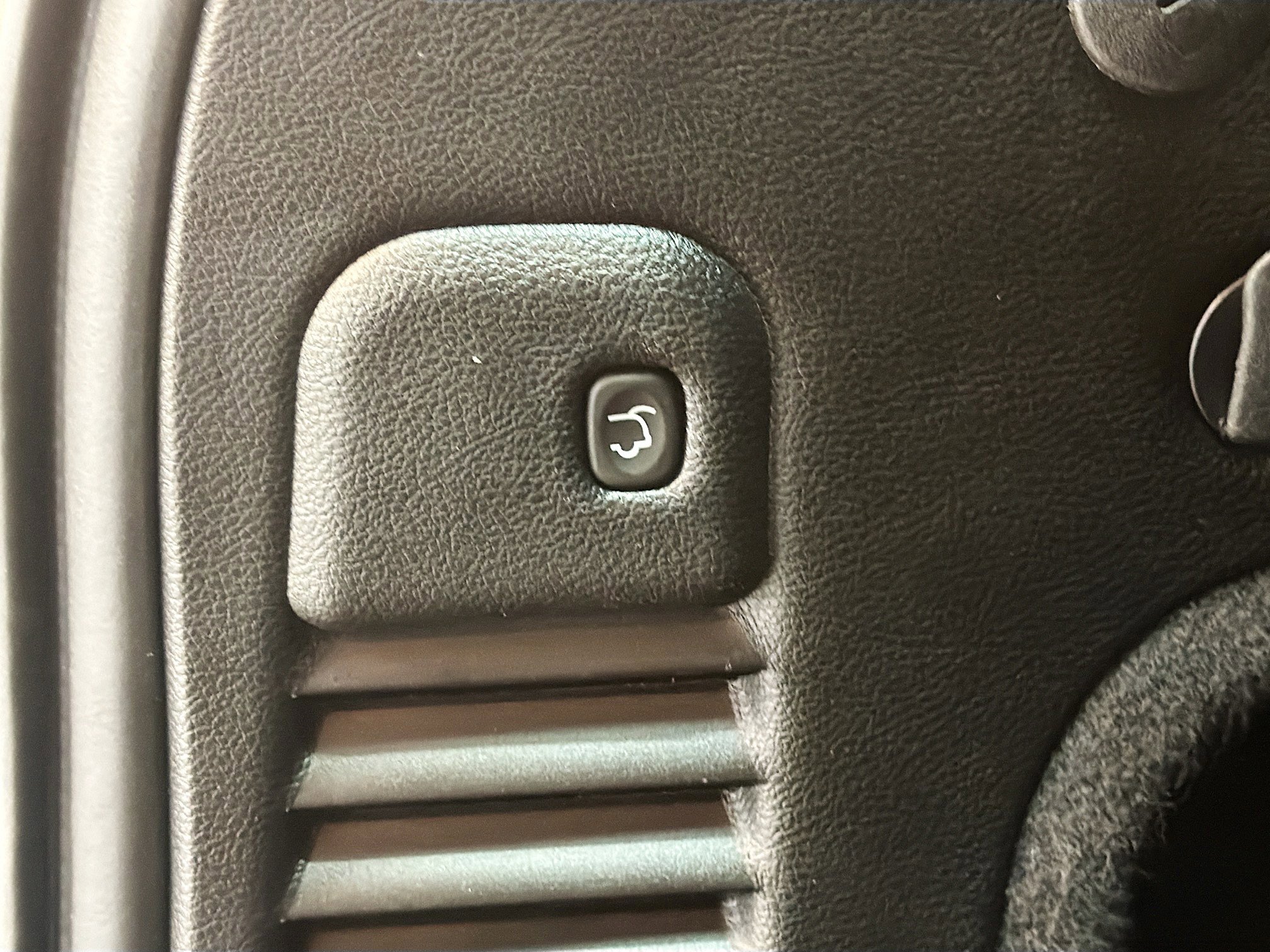 Used 2019 Jeep Grand Cherokee Limited image 32