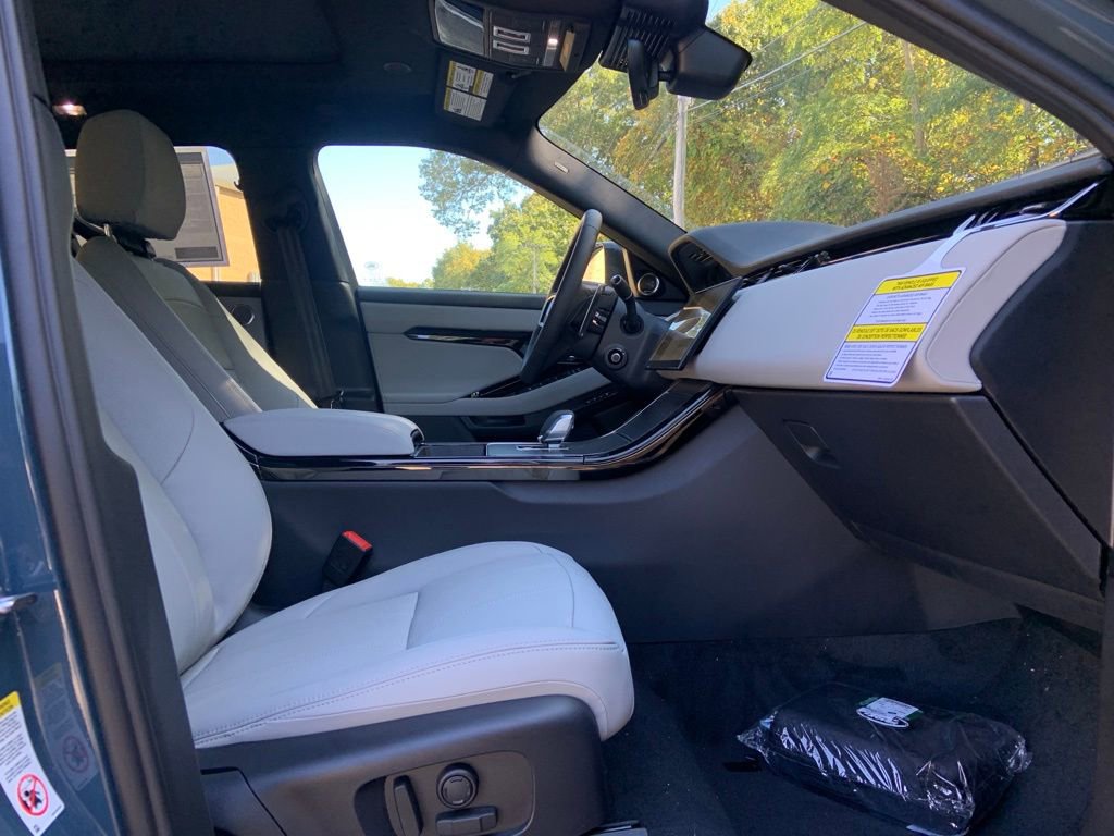 New 2026 Land Rover Range Rover Evoque S image 15