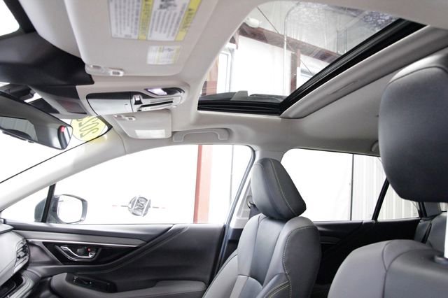 Used 2025 Subaru Outback Onyx Edition image 35