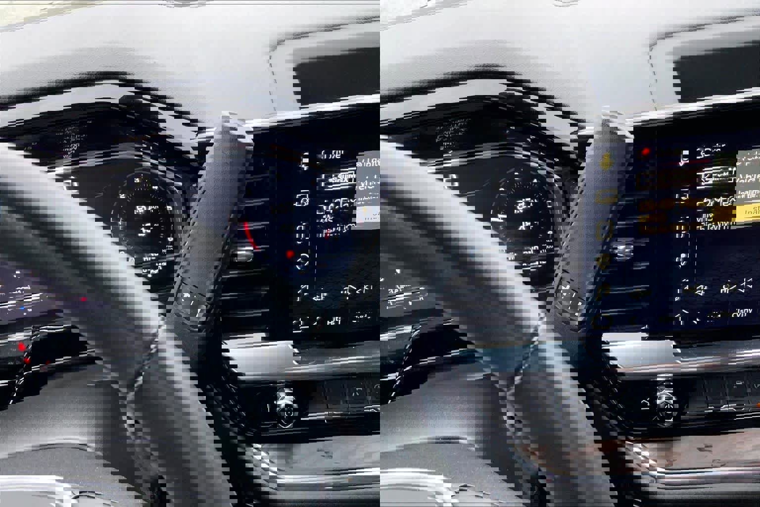 Used 2025 GMC Sierra 1500 SLT image 15