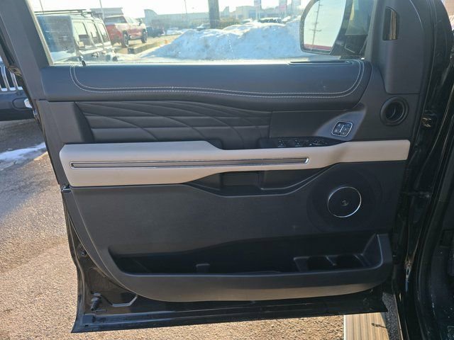 Used 2023 Ford Expedition Max Platinum AWD/4WD image 11