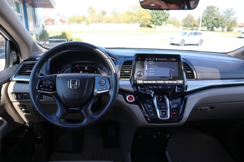Used 2021 Honda Odyssey Touring image 11