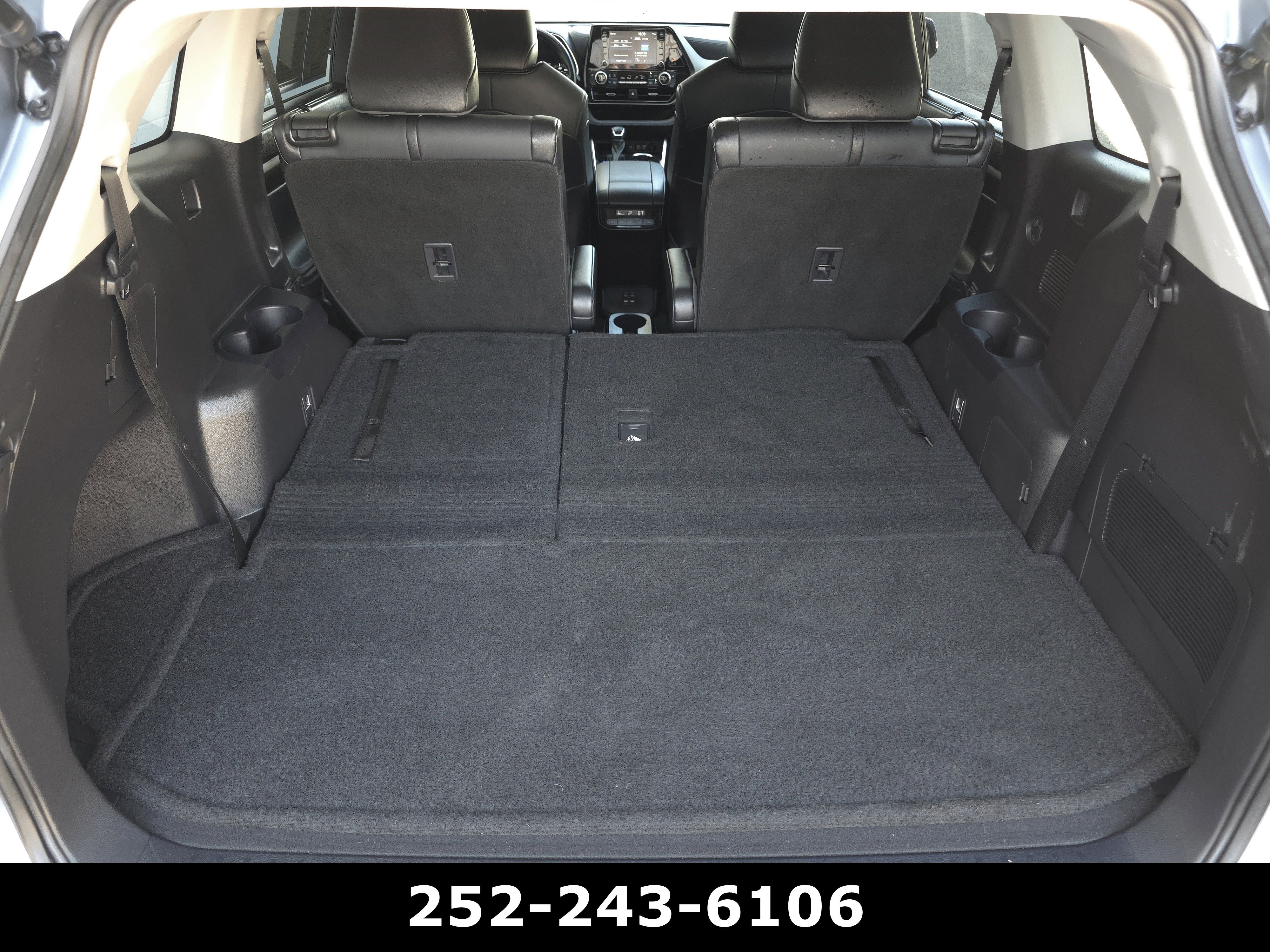 Used 2021 Toyota Highlander XLE image 35