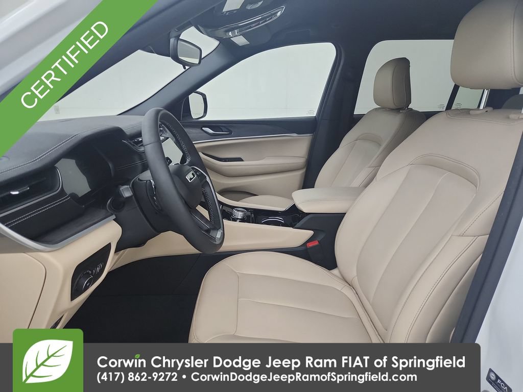 Used 2023 Jeep Grand Cherokee Limited AWD/4WD image 18