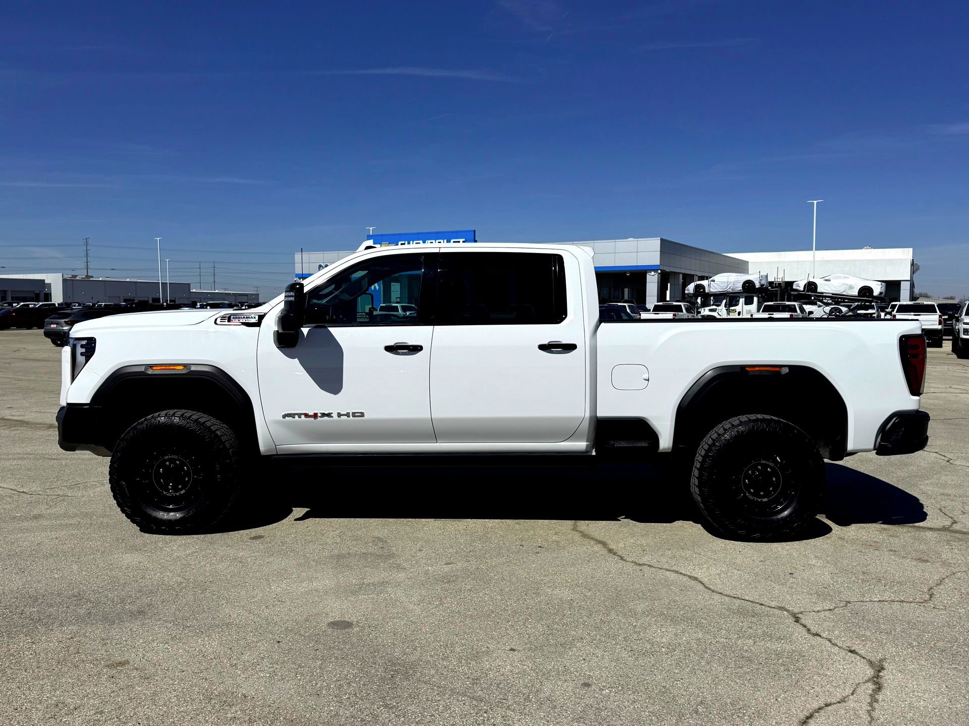 Used 2024 GMC Sierra 2500 AT4X w/ AT4X AEV Edition image 12