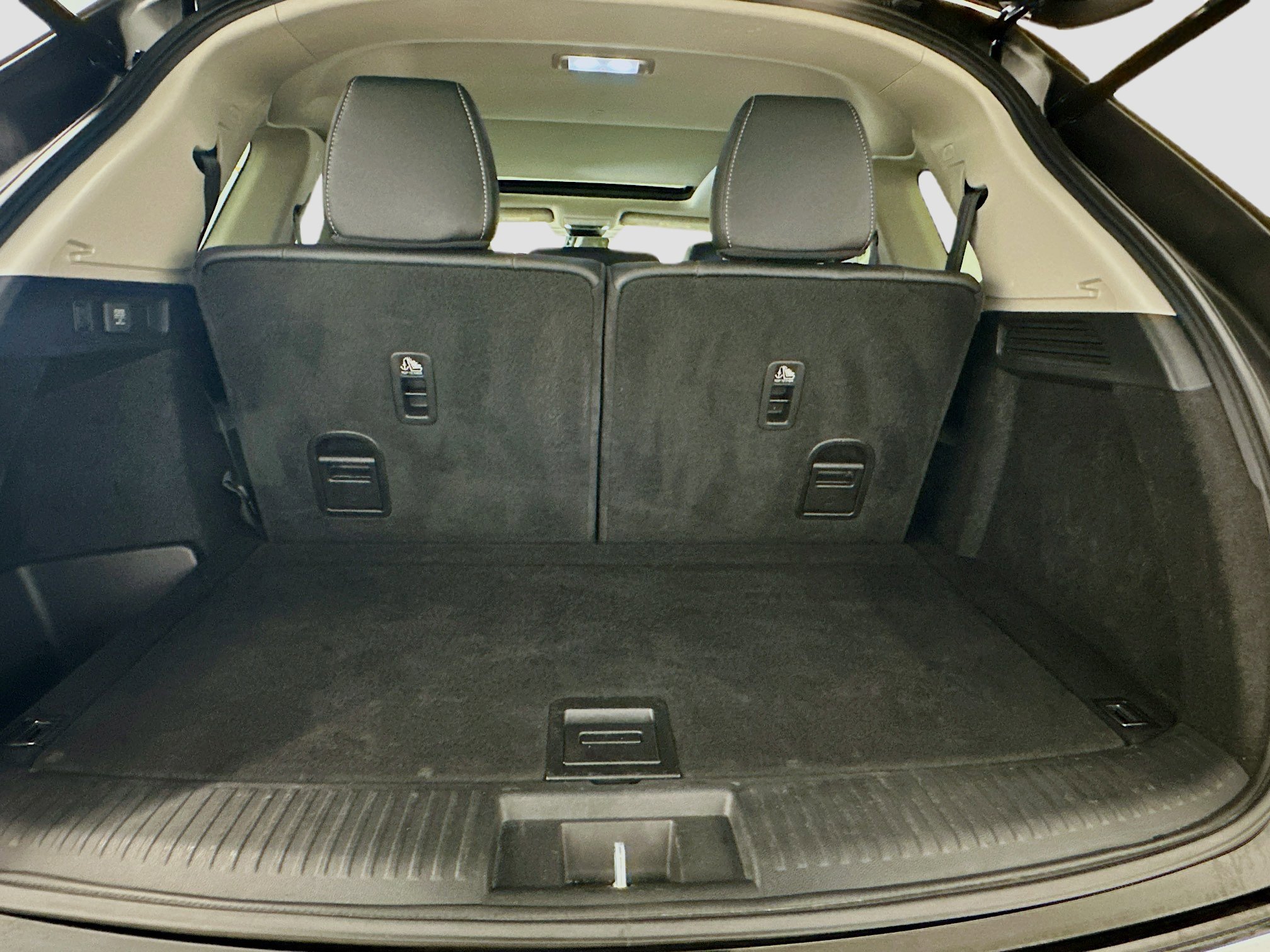 Used 2023 Acura MDX SH-AWD w/ Technology Package image 32