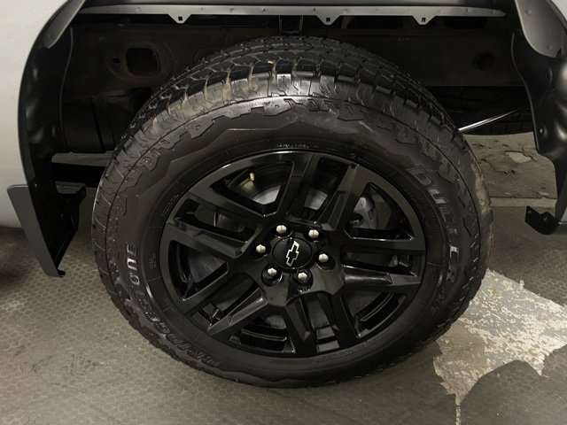 Used 2024 Chevrolet Silverado 1500 Custom w/ Turbomax Blackout Package image 27