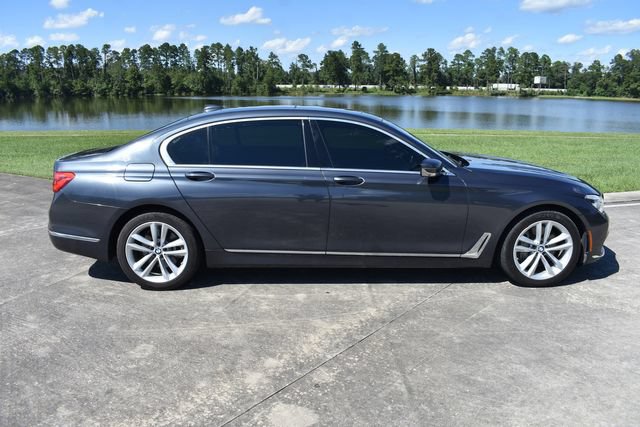 Used 2018 BMW 750i RWD image 4
