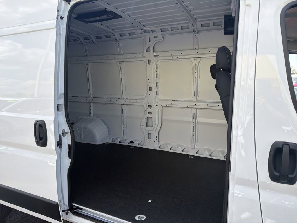 New 2026 RAM ProMaster 2500 w/ Convenience Group FWD image 25