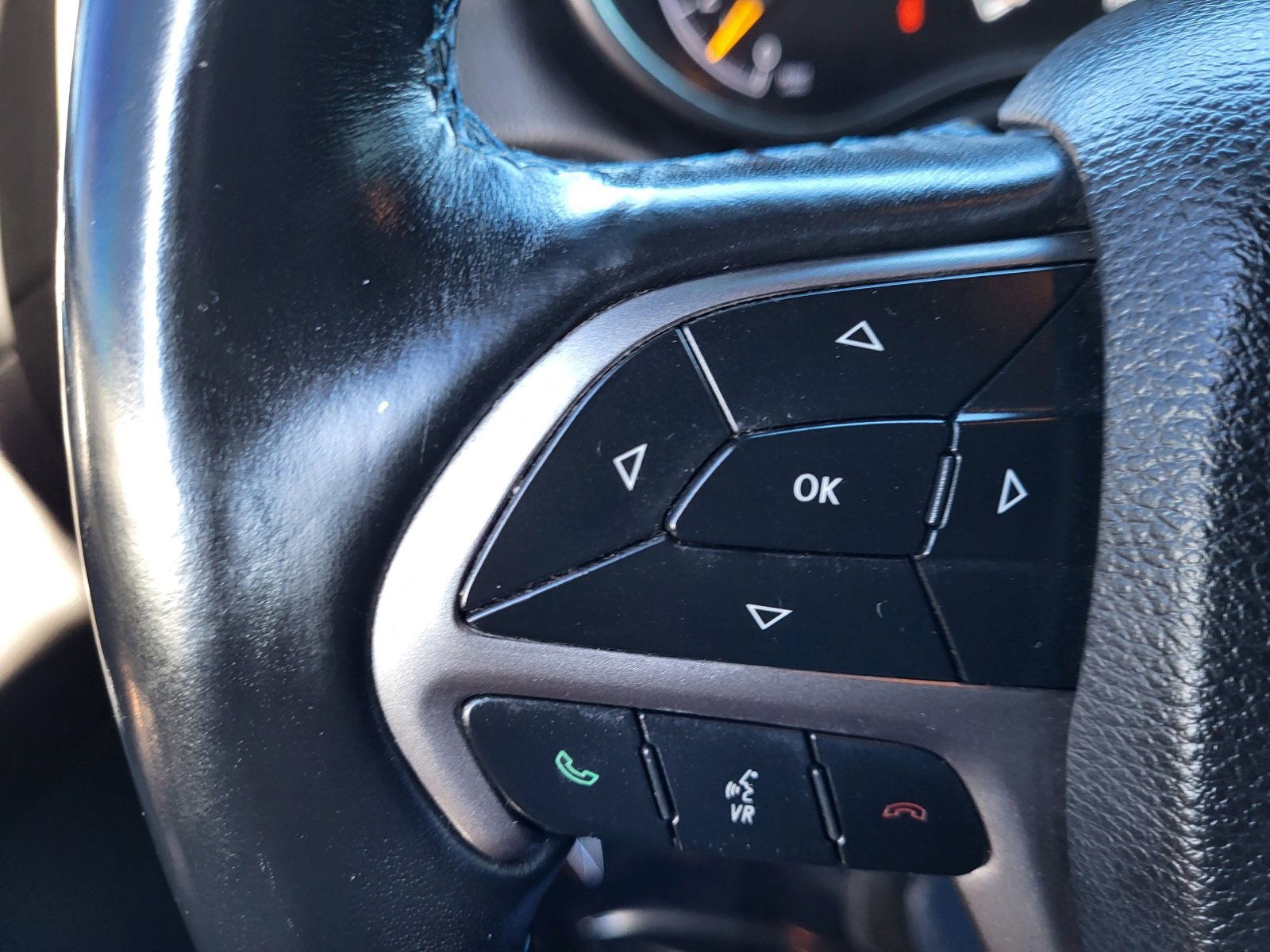 Used 2019 Jeep Grand Cherokee Laredo image 25