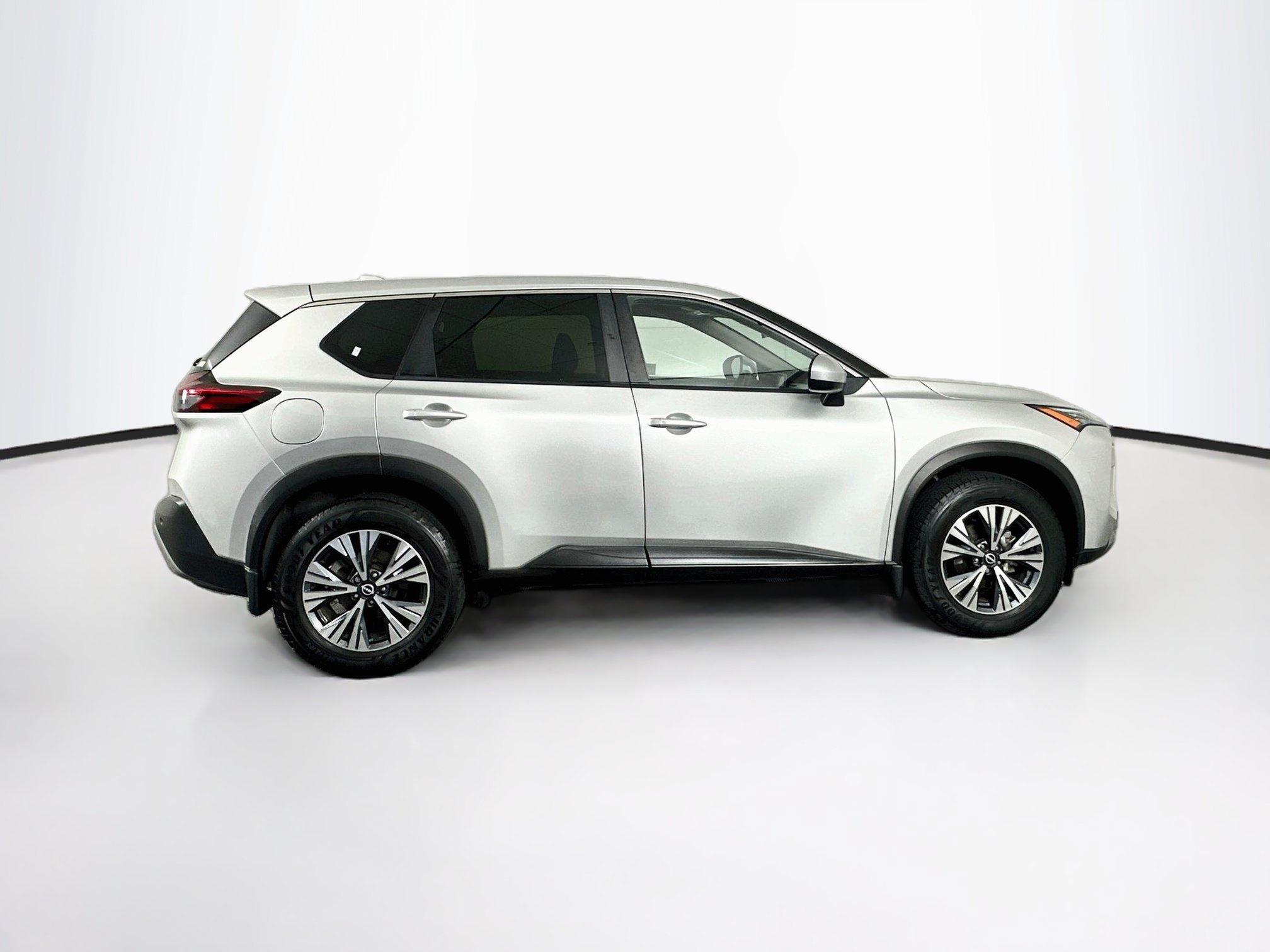 Used 2023 Nissan Rogue SV FWD image 10