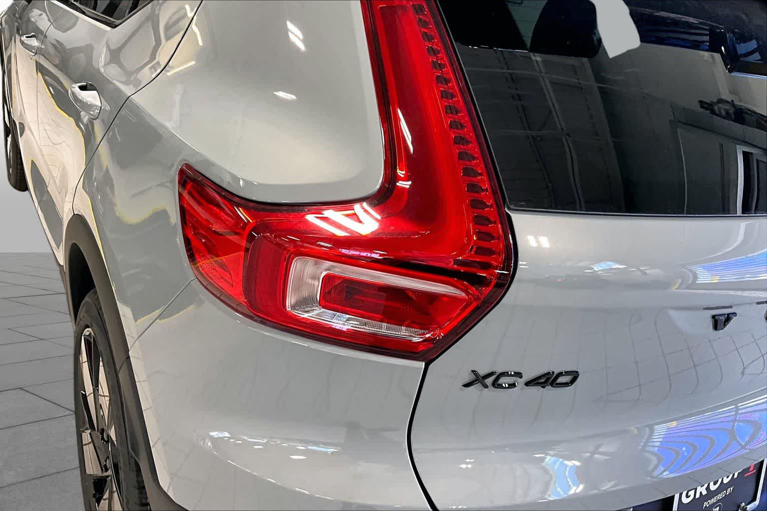 New 2026 Volvo XC40 B5 Ultra w/ Protection Package Premier AWD/4WD image 5