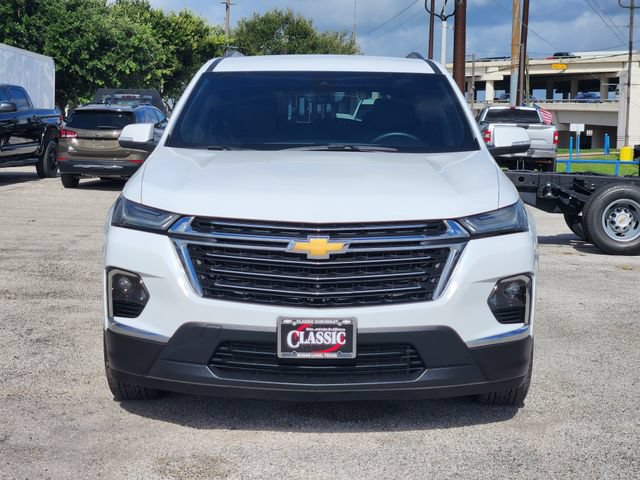Used 2023 Chevrolet Traverse LT w/ LT Premium Package AWD/4WD image 2