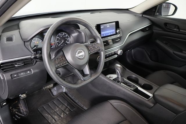 Used 2024 Nissan Altima 2.5 S FWD image 23