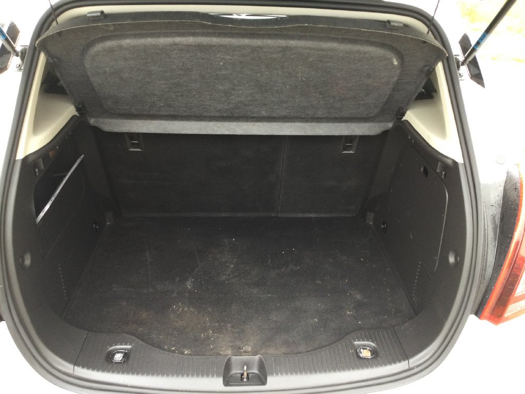 Used 2020 Buick Encore Preferred FWD image 25