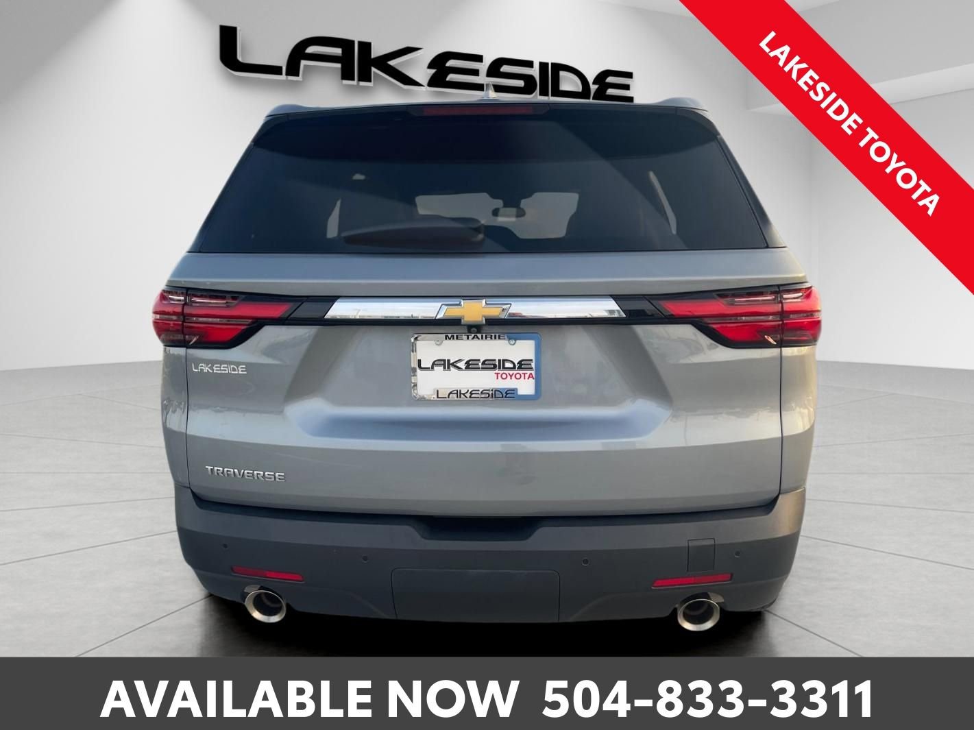 Used 2023 Chevrolet Traverse LS w/ Safety Package image 4