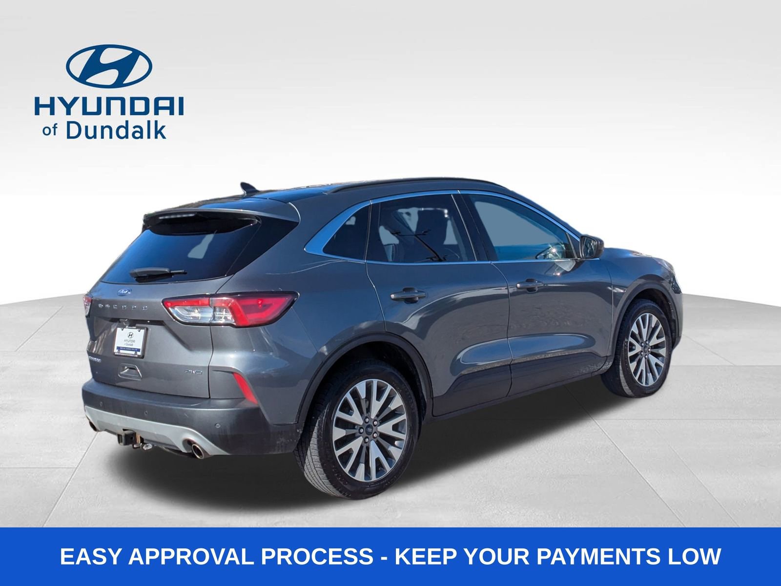 Used 2022 Ford Escape Titanium w/ Class II Trailer Tow Package image 8