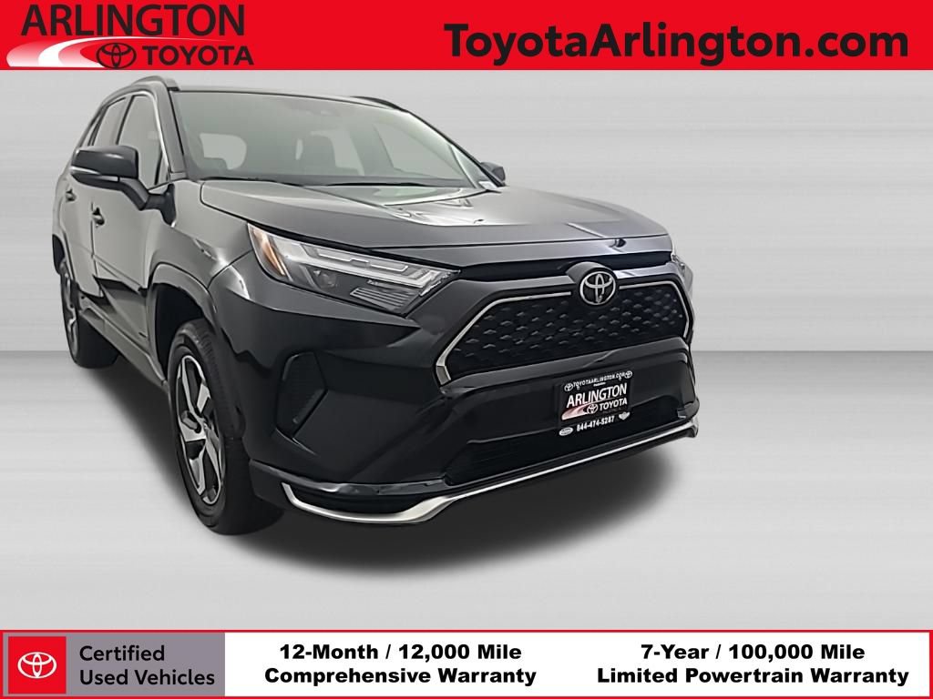 Used 2025 Toyota RAV4 SE w/ Weather & Moonroof Package