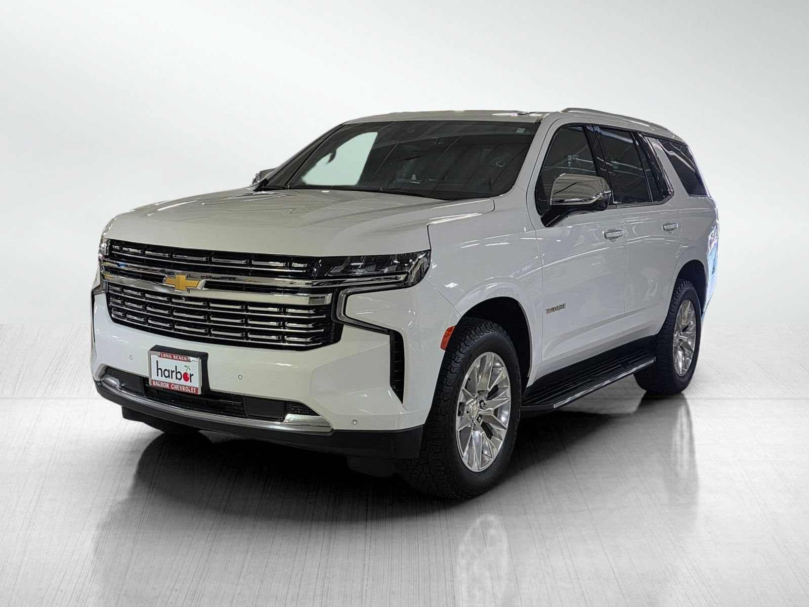 Used 2023 Chevrolet Tahoe Premier AWD/4WD image 3
