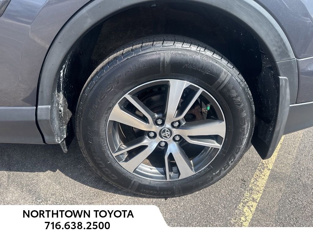 Used 2018 Toyota RAV4 XLE w/ Plus Extra Value Package AWD/4WD image 12