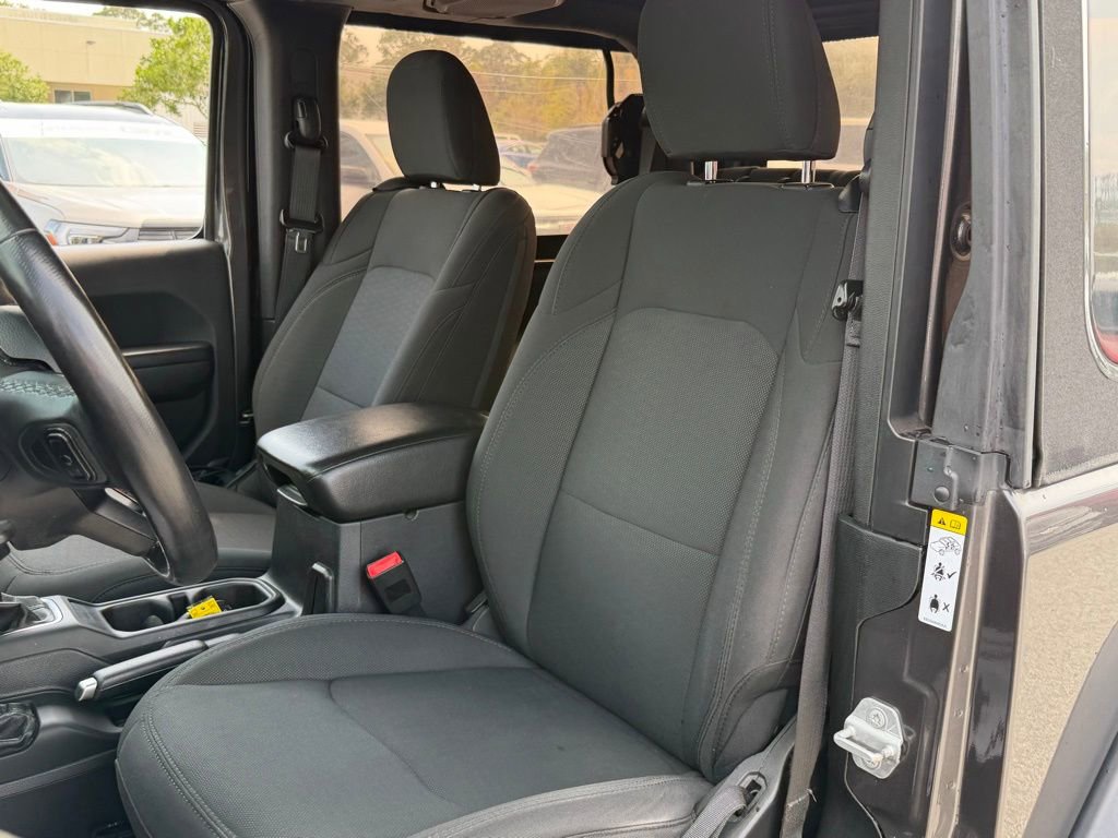 Used 2019 Jeep Wrangler Sport image 23