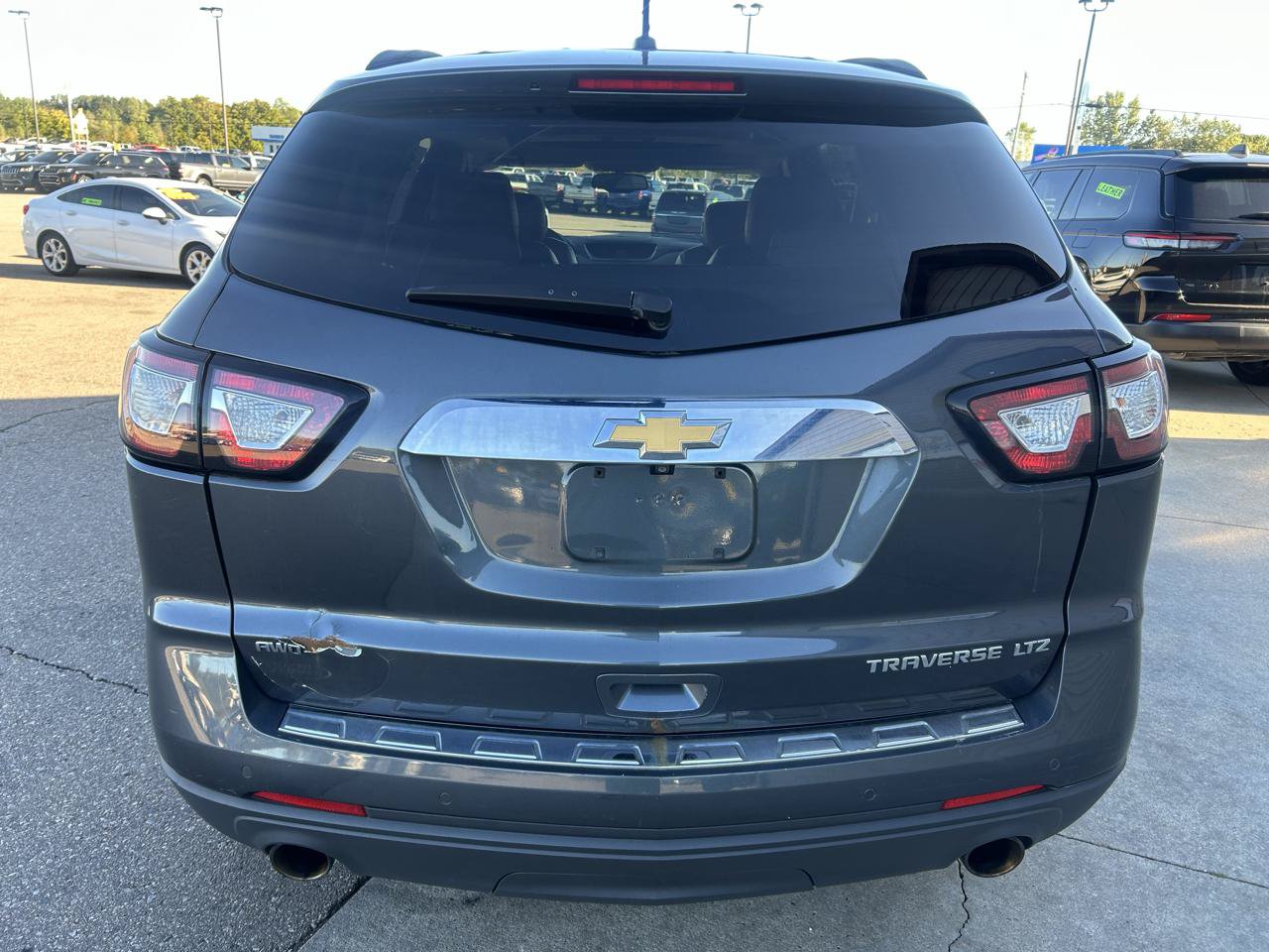 Used 2013 Chevrolet Traverse LTZ AWD/4WD image 6
