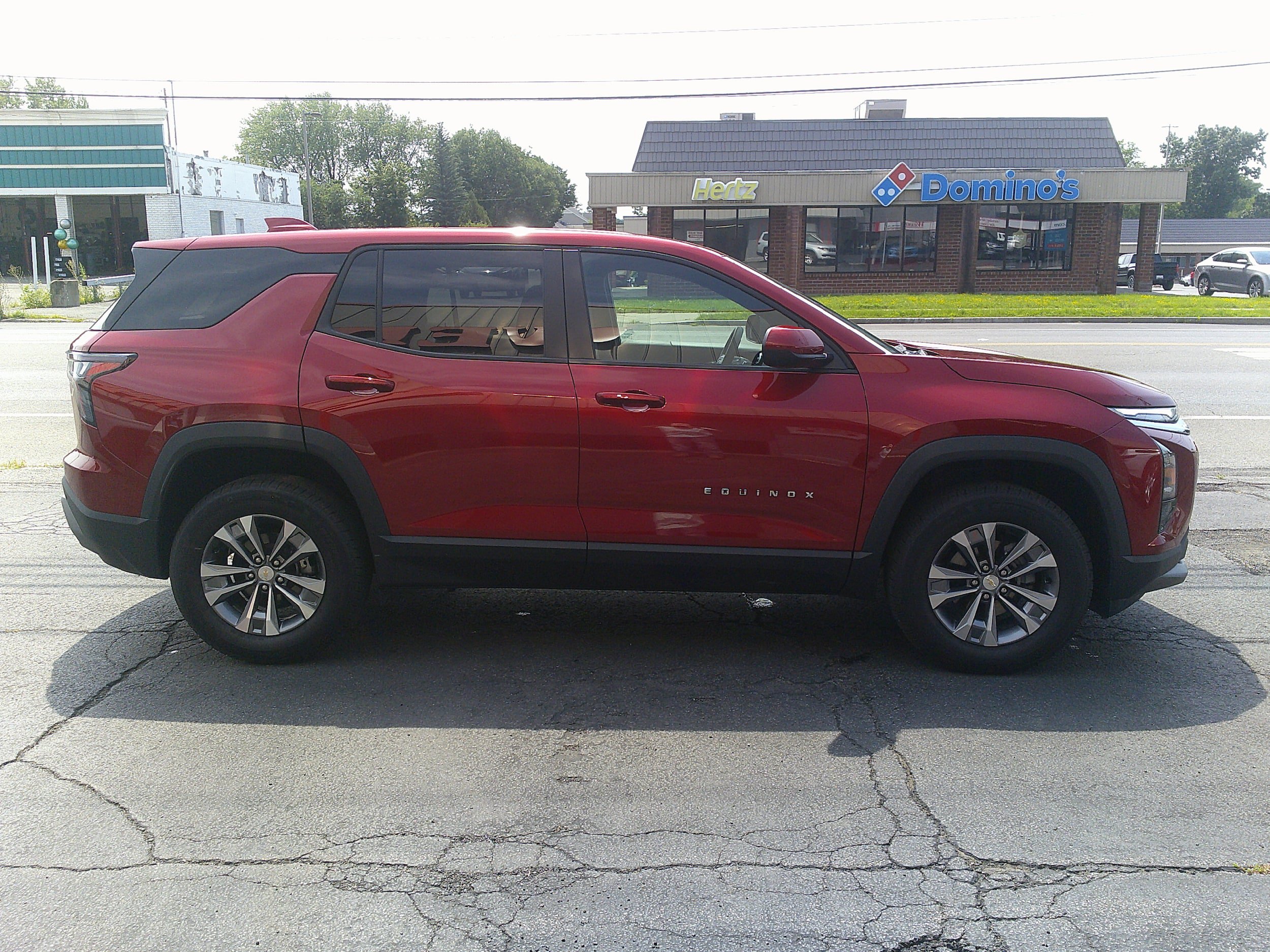 Used 2026 Chevrolet Equinox LT AWD/4WD image 6