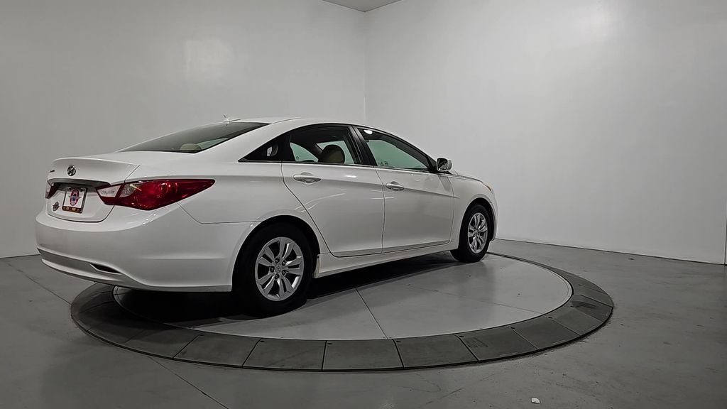 Used 2012 Hyundai Sonata GLS FWD image 5