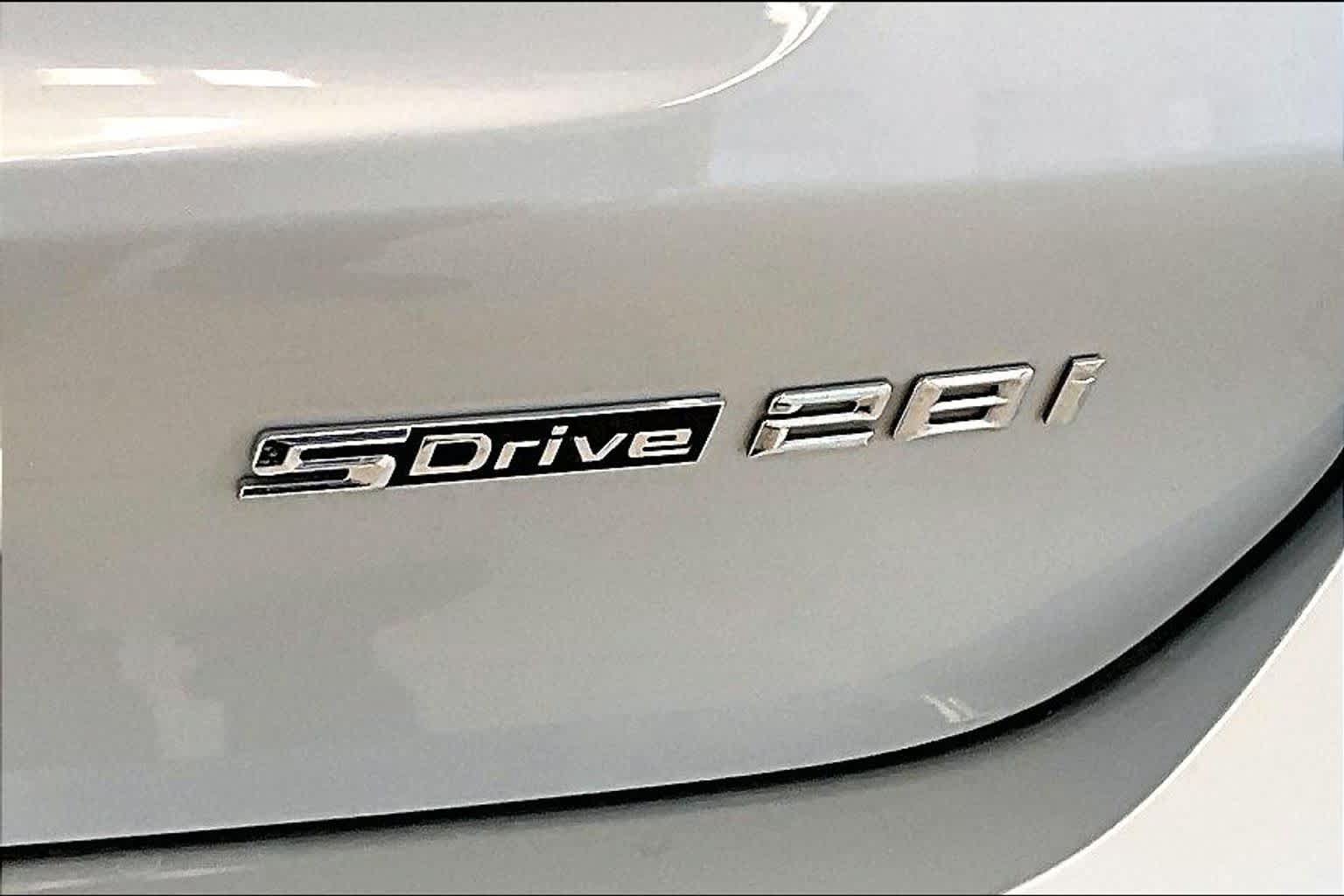 Used 2019 BMW X1 sDrive28i w/ Convenience Package FWD image 9