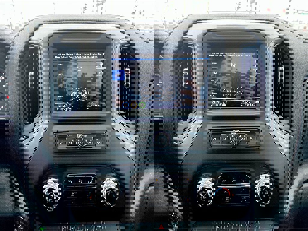 New 2025 GMC Sierra 2500 Pro w/ Convenience Package image 13