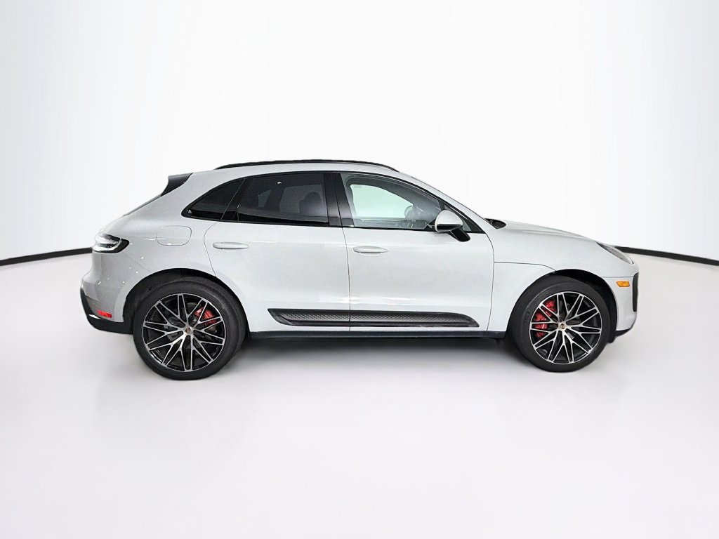 Certified 2023 Porsche Macan S AWD/4WD image 8