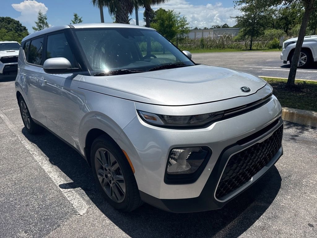 Used 2021 Kia Soul S FWD image 2
