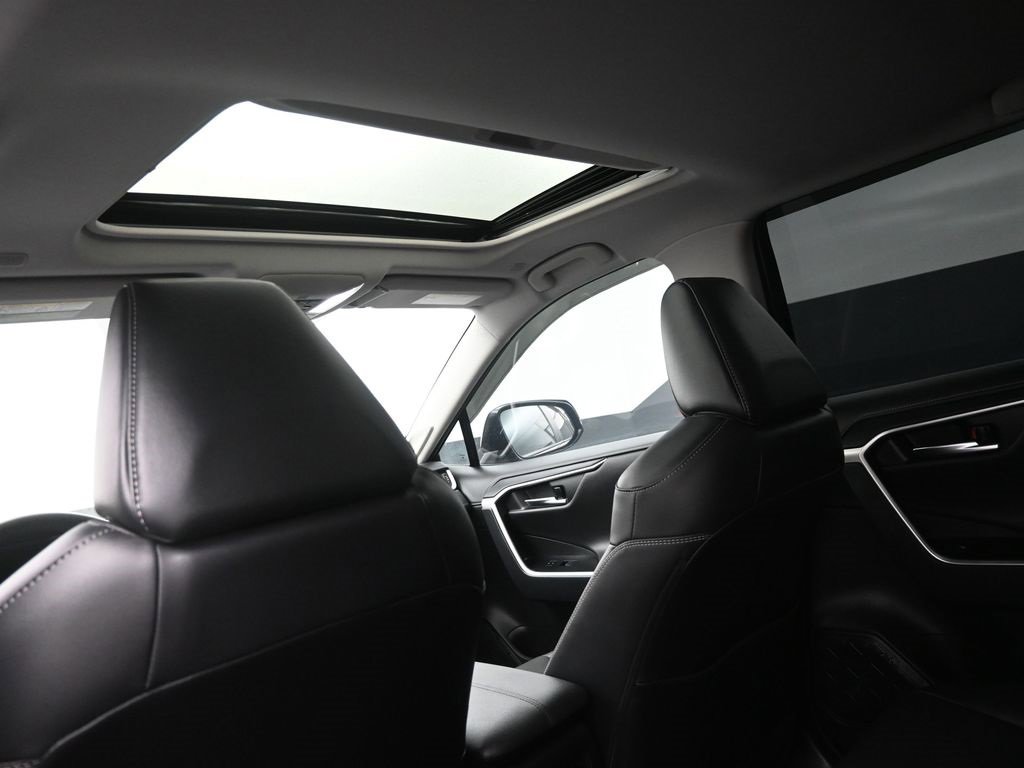 Used 2024 Toyota RAV4 Limited image 23