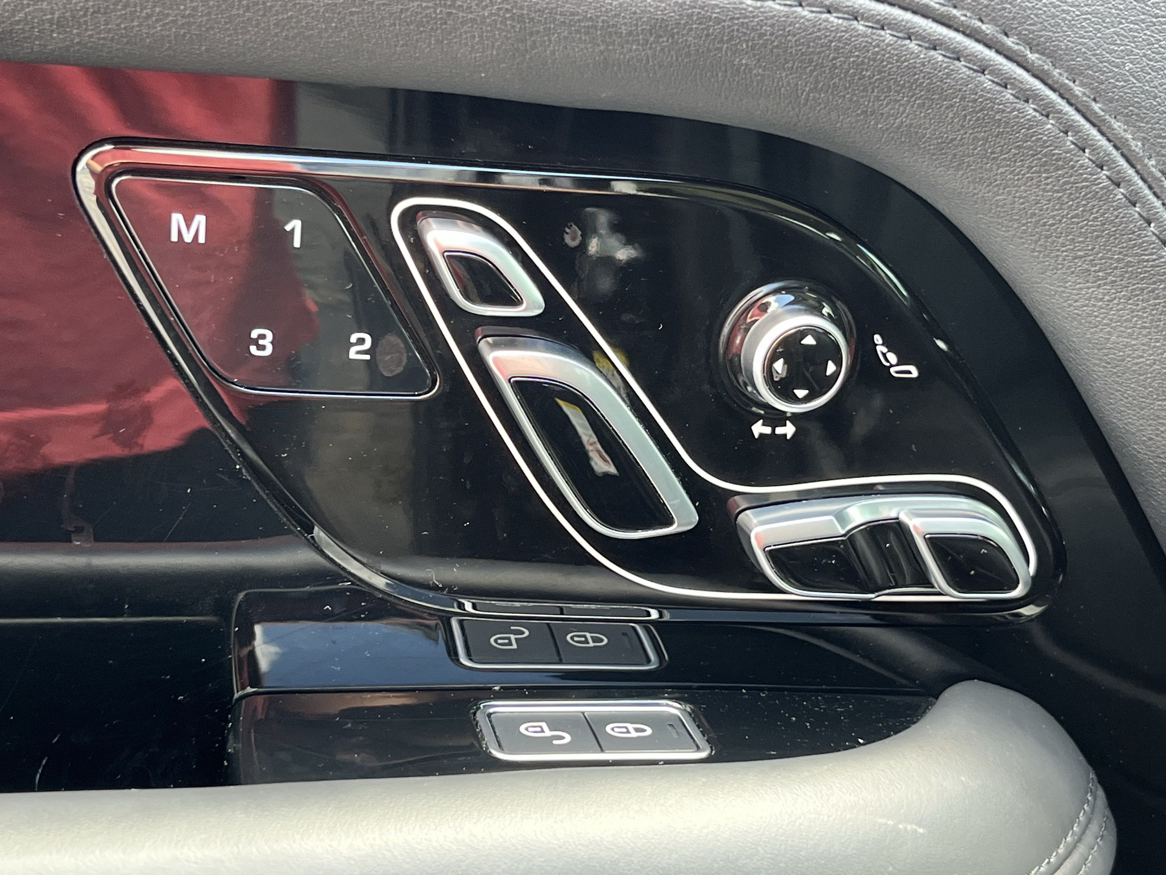 Used 2019 Land Rover Range Rover Supercharged AWD/4WD image 31