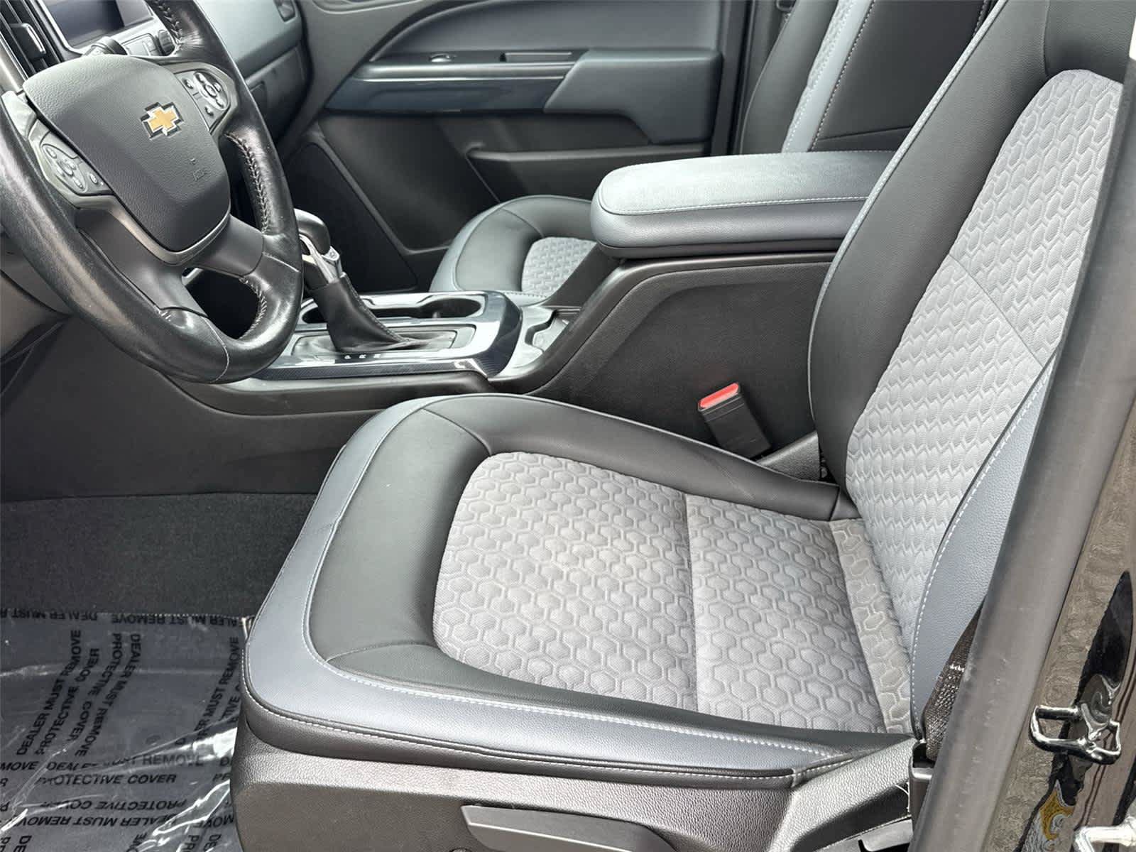 Used 2022 Chevrolet Colorado Z71 AWD/4WD image 13
