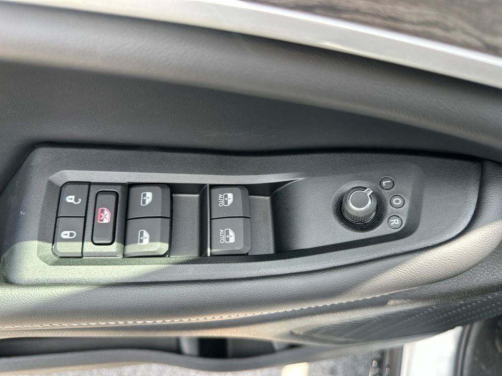 New 2026 Jeep Grand Cherokee Limited w/ Limited Altitude Package RWD image 27