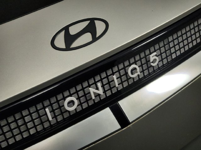 Certified 2024 Hyundai Ioniq 5 Limited AWD/4WD image 9