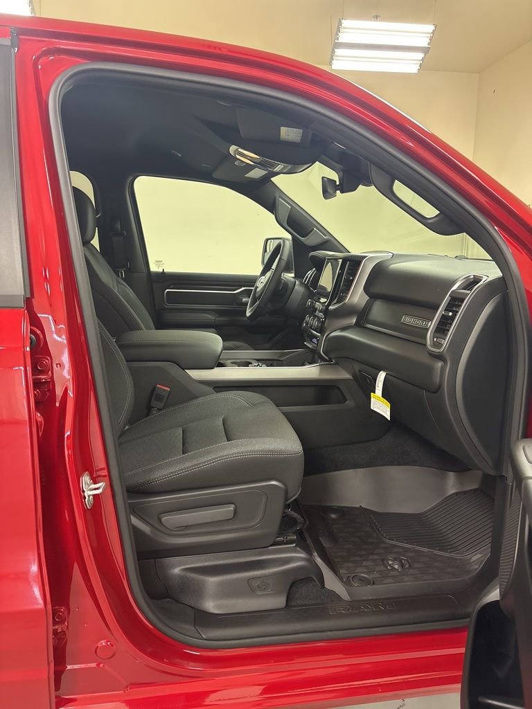 New 2026 RAM 1500 Big Horn AWD/4WD image 25