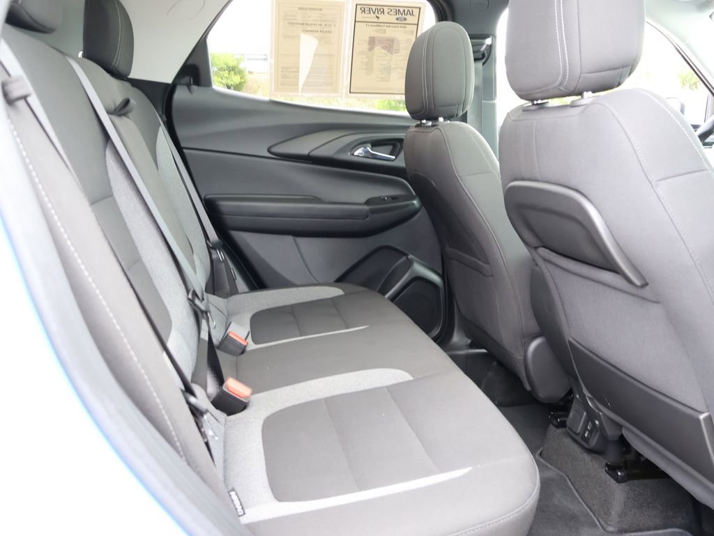 Used 2024 Chevrolet TrailBlazer LT w/ Convenience Package FWD image 13