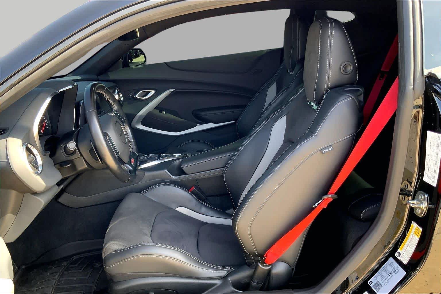 Used 2023 Chevrolet Camaro SS RWD image 8